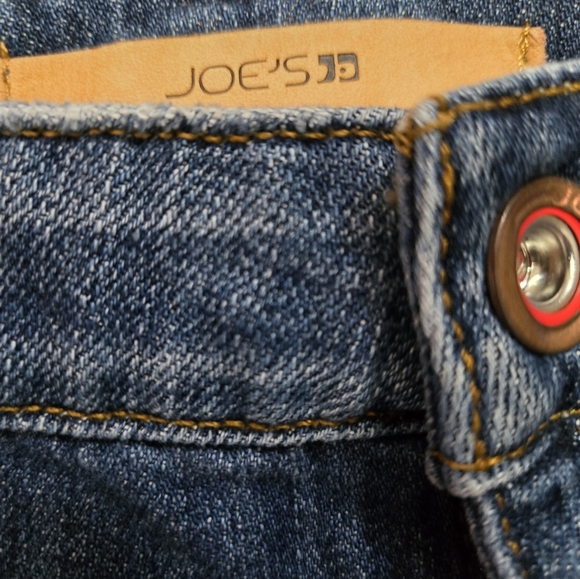 JOE'S Distressed Denim Mini Skirt With Front Slit. Size 31 - Picture 6 of 13